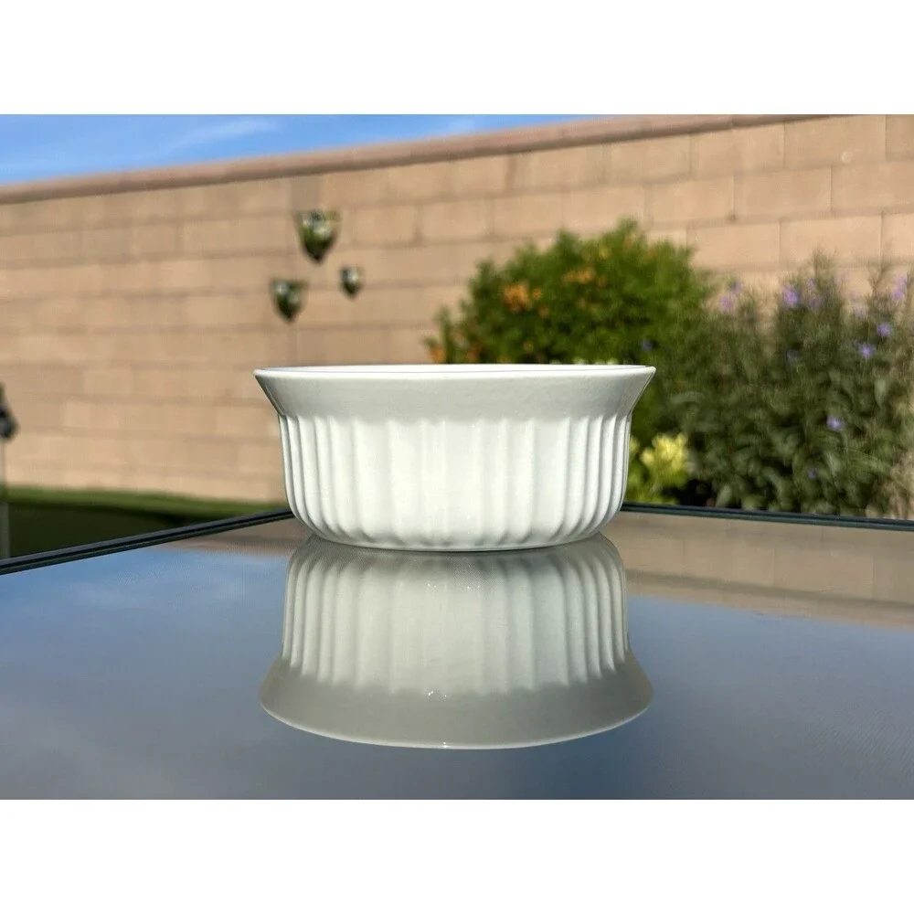 CorningWare 16 oz/ 473mL Round French White Casserole Dish Fluted Stoneware